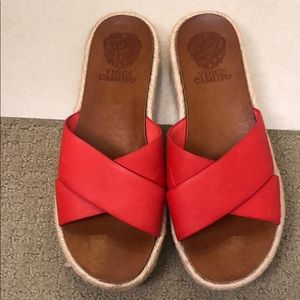 Vince Camuto Red 1in Platform sandals